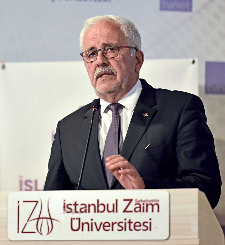 Prof. Dr. Ahmet Cevat Acar.