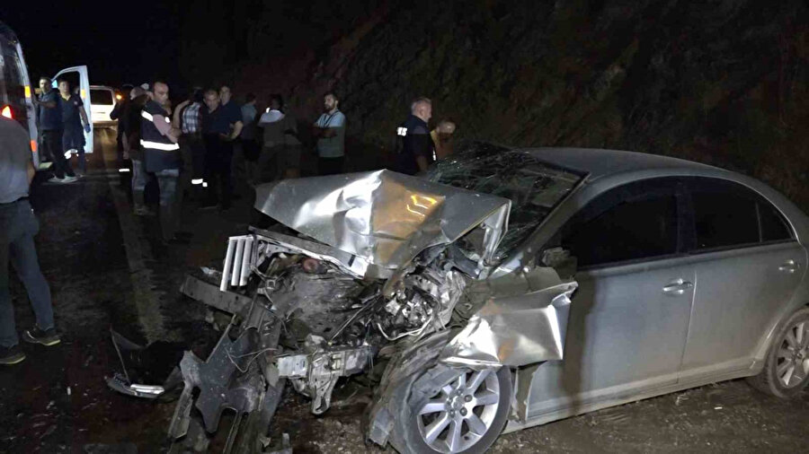 Yangın söndürmeye destek olmak için gidiyorlardı: Baba-oğul kaza yaptılar