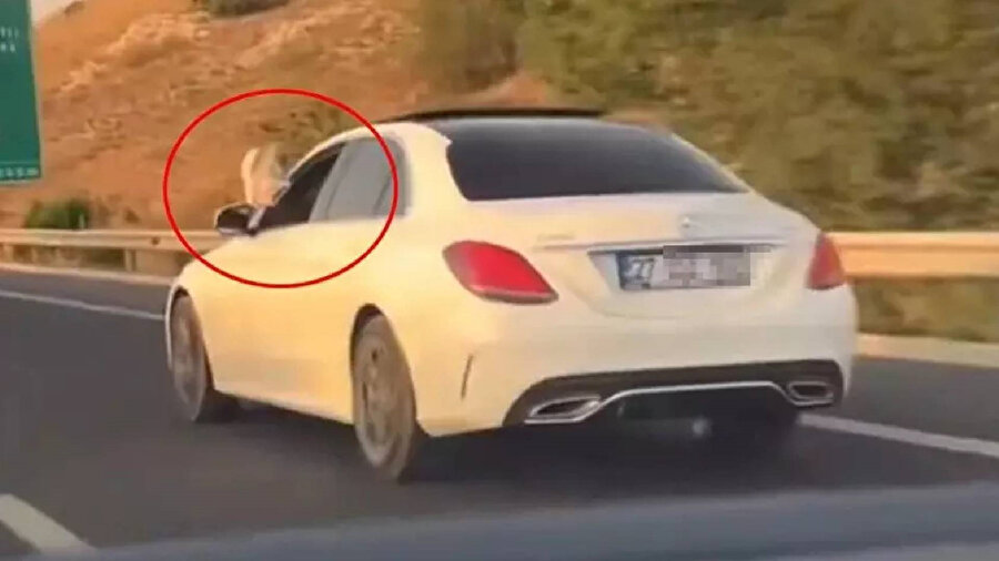Mercedes'i ayakları dışarıda kullanan kişinin başsavcının oğlu olduğu ortaya çıktı.