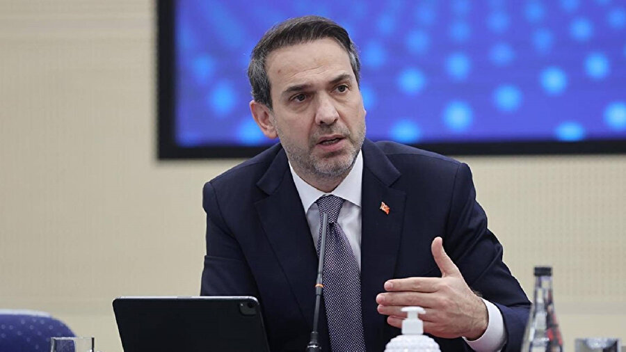 ​Enerji ve Tabii Kaynaklar Bakanı Alparslan Bayraktar