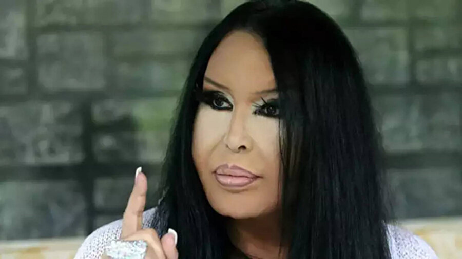 Bülent Ersoy'dan 16 bin TL için olay: Büyük mal varlığıyla ​tanınan şarkıcı dekontları paylaştı