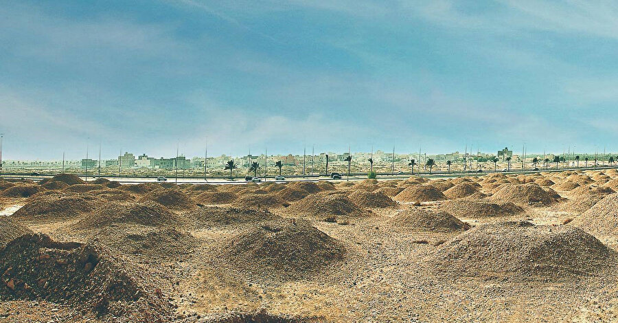 Yalnızca sayıları, yoğunlukları ve ölçekleri açısından değil, aynı zamanda oyuklarla donatılmış mezar odaları gibi detaylar açısından da küresel olarak benzersiz özellikler sergileyen Dilmun Mezar Höyükleri, UNESCO’nun Dünya Mirası Alanı Listesi’nde yer alıyor.