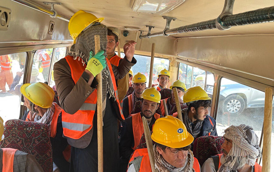 Taliban'dan göç kararı: İşsizliği azaltmak ve ekonmiyi desteklemek için Türkiye dahil birçok ülkeye göç planlanıyor