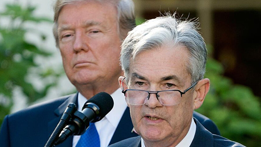 Trump'tan FED Başkanı Powell'a tepki: Ülkeye trilyonlarca dolara mâl oluyor