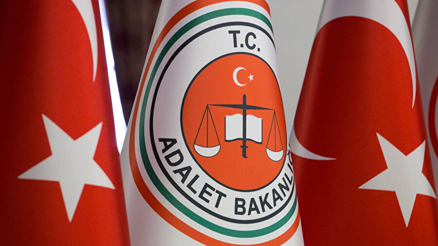 Adalet Bakanlığı 5 bin personel alacak.