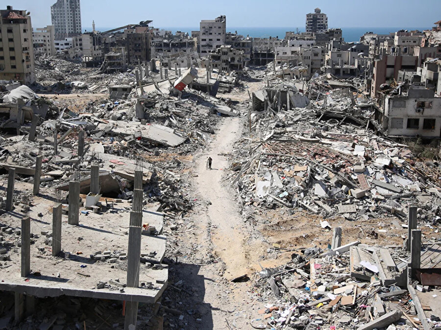 Ülkeler, İsrail'in Gazze Şeridi'ne saldırılarını durdurması ve neden olduğu insanlık felaketinin son bulması için bağımsız Filistin devletini tanıma kararını uluslararası baskı aracı olarak kullanıyor.