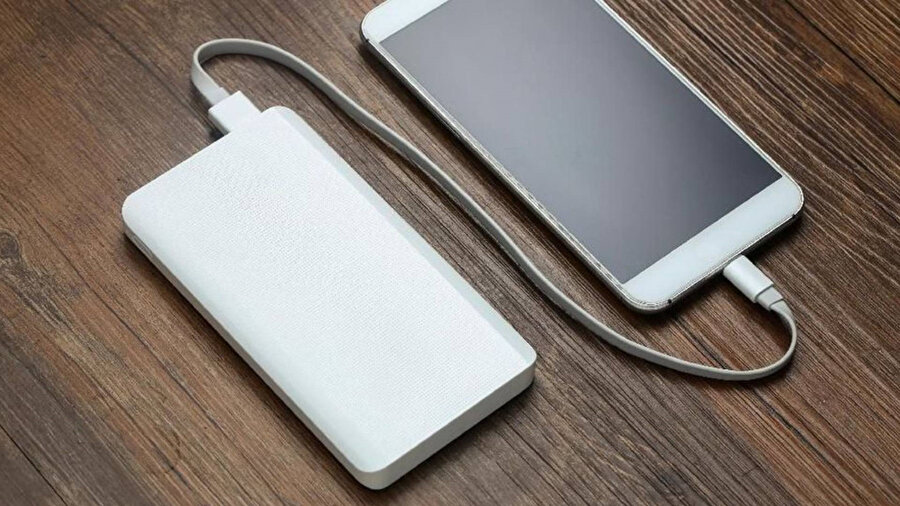 ​Bakan Uraloğlu'ndan hava yolu şirketlerine 'powerbank' uyarısı