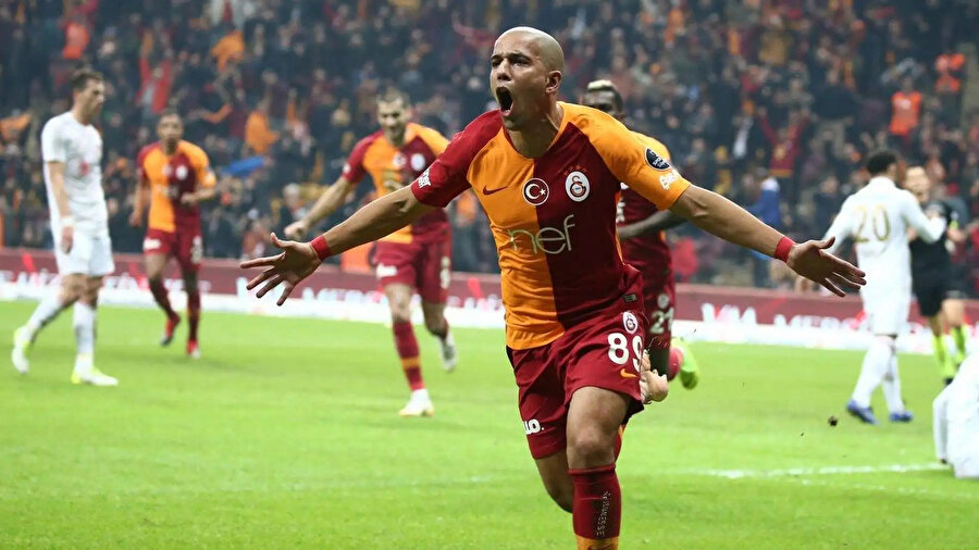 Feghouli imzayı attı: Yeni adresi görenleri şaşırttı