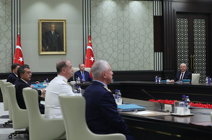 YAŞ toplantısı