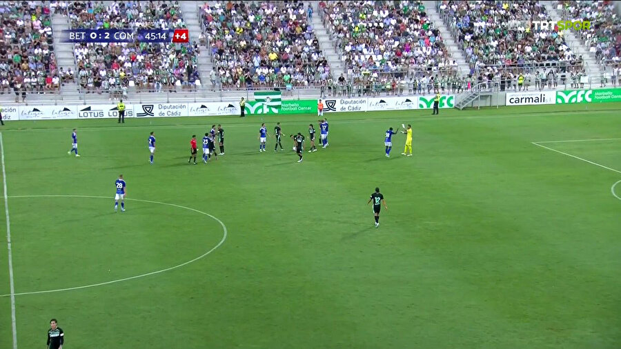 Futbolcular yumruk yumruğa kavga etti: Hazırlık maçında olay çıktı