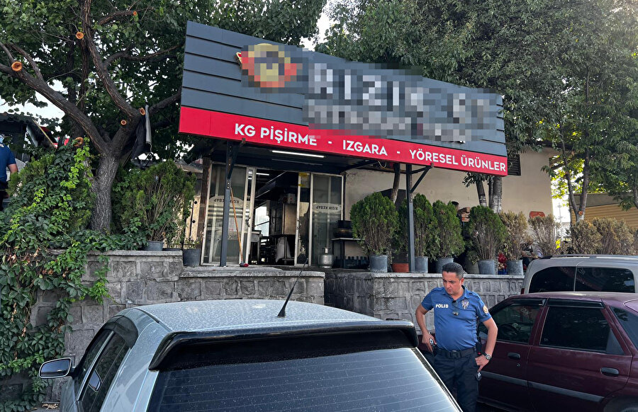 Dehşet anlar: Döner ustası, iş yerinde tabancayla vuruldu