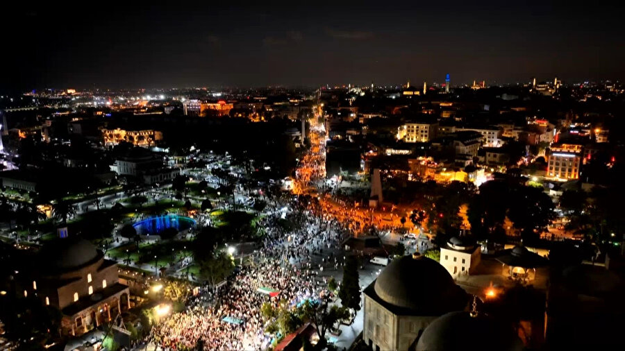 İstanbul'da 'Gazze'ye Umut Işığı Ol' yürüyüşü düzenlendi