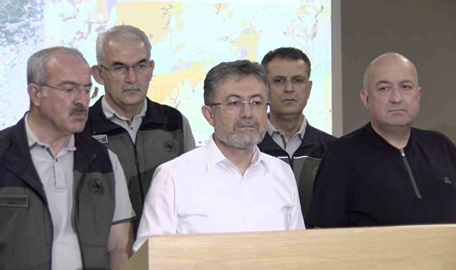 Bakan Yumaklı’dan Çanakkale’deki yangınlara ilişkin açıklama: 4 şüpheli gözaltına alındı