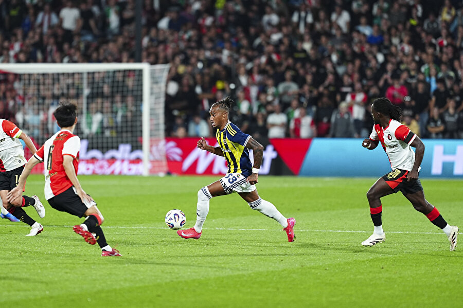 Fenerbahçe-Feyenoord maçı ne zaman, saat kaçta, hangi kanalda? Fenerbahçe nasıl tur atlar? İlk 11'ler belli oldu
