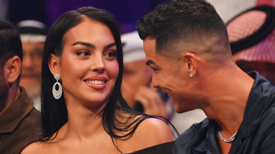 9 yıl sonra gerçekleşti: Ronaldo sevgilisine evlilik teklif etti