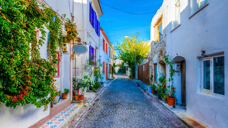 Bozcaada seyahatinde görülmesi gereken en popüler mekanlar