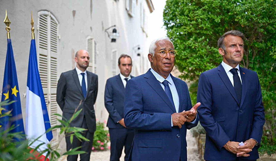 Macron: Ukrayna’ya ait toprak konuları yalnızca Ukrayna Devlet Başkanı tarafından müzakere edilmelidir