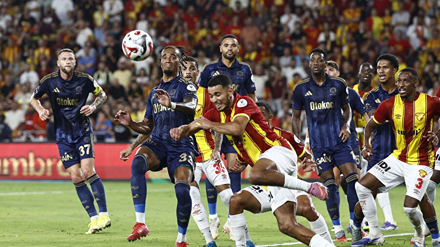 Eski hakemler yorumladı: Göztepe-Fenerbahçe maçındaki penaltı kararı doğru mu?