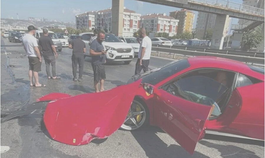 ​Tam 17 milyonluk kaza: Ustanın dikkatsizliği pahalıya mâl oldu