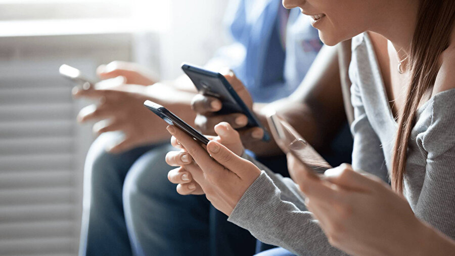 Yapay zekayla oluşturulan sahte görseller ve sesler 'yeni nesil silah' niteliği taşıyor.
