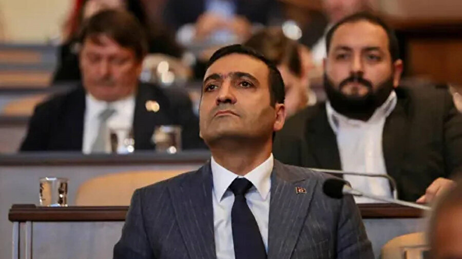 Beyoğlu Belediye Başkanı İnan Güney görevden uzaklaştırıldı.