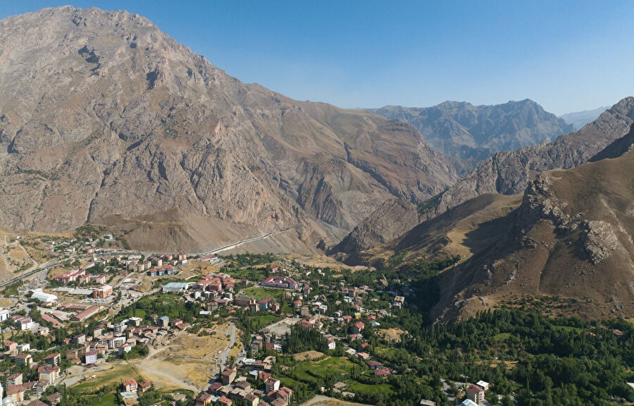 Hakkari'de şenlik var
