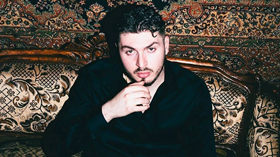 BLOK3 olarak bilinen şarkıcı Hakan Aydın