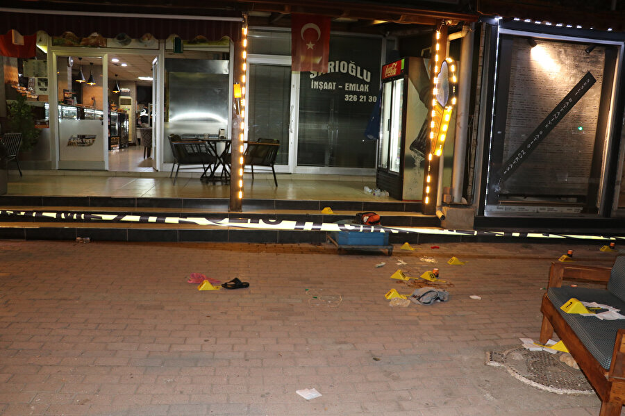 Oda başkanı iki kişiyi öldürüp intihar etti