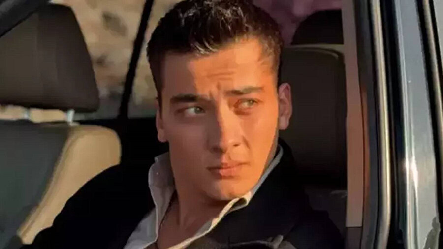 Oyuncu Atakan Özkaya babasını kaybetti