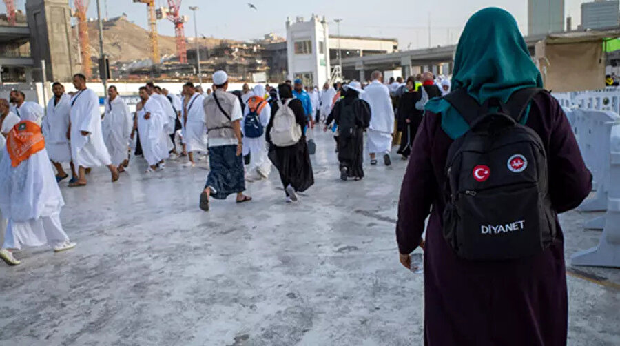 Kurasız hac vaadiyle aldatanlara karşı bakanlık harekete geçti