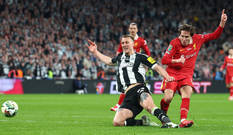 Newcastle United-Liverpool maçı ne zaman, saat kaçta? 25 Ağustos Premier Lig m ücadelesi Newcastle United-Liverpool maçı hangi kanalda?