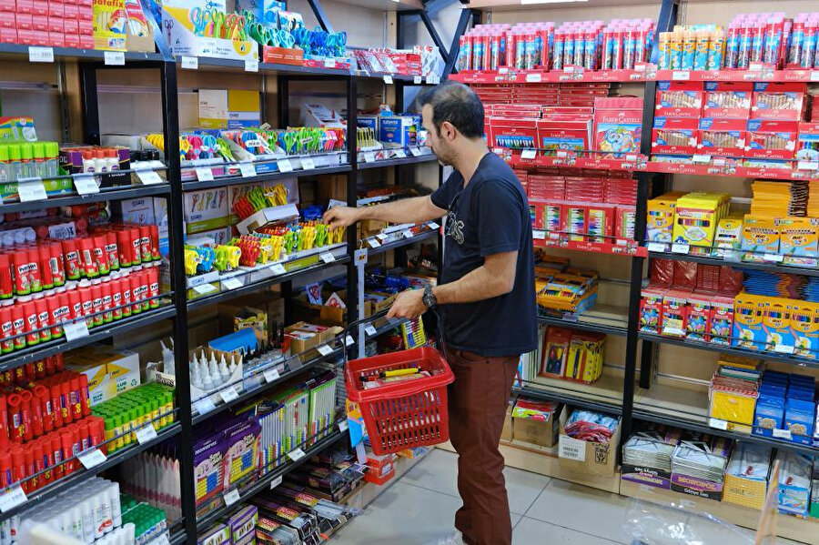 Okul masrafları fırladı: Kırtasiye ve servis ücretleri velilerin cebini yakıyor