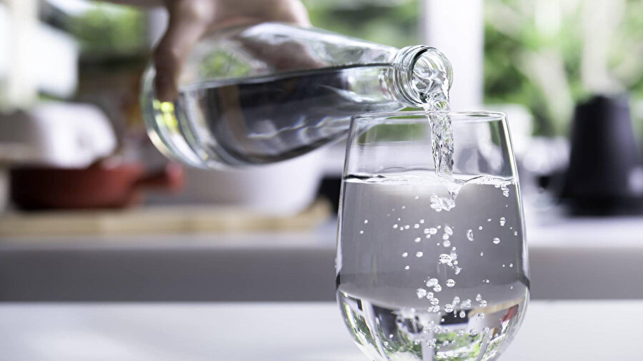 Günde 8 litre su içen kadın hastanelik oldu.