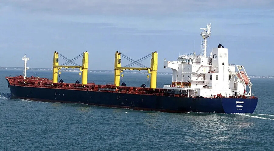 İsrail gemisi Türk limanlarına sokulmadı: Yunanistan'a sığındı