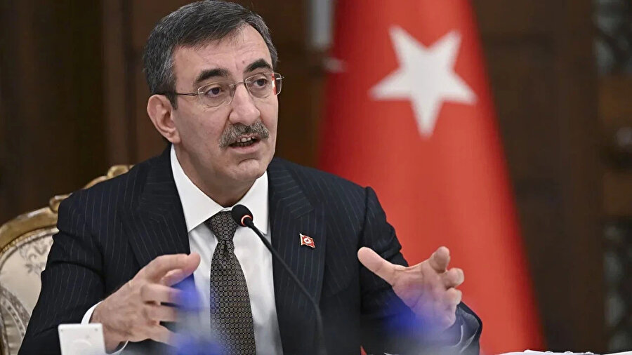 Cumhurbaşkanı Yardımcısı Cevdet Yılmaz: Enflasyonla mücadelede de kararlı bir şekilde yol alıyoruz