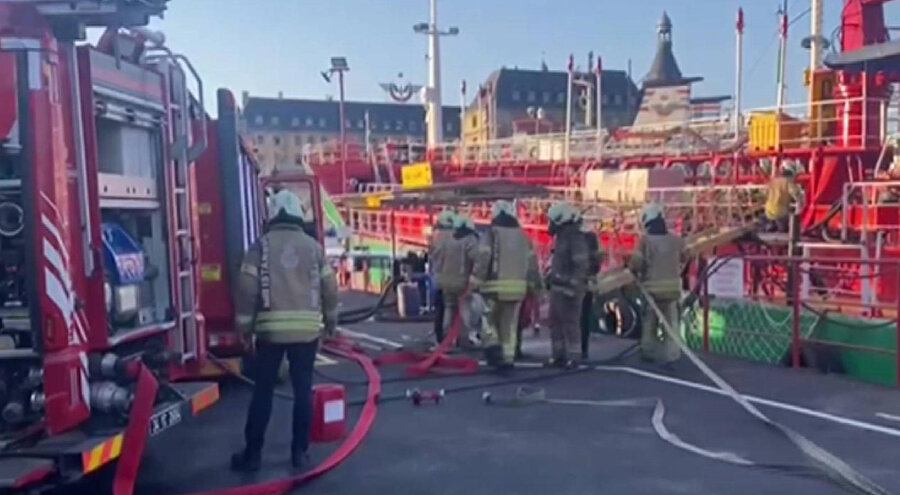 Haydarpaşa Limanı'nda gemide yangın