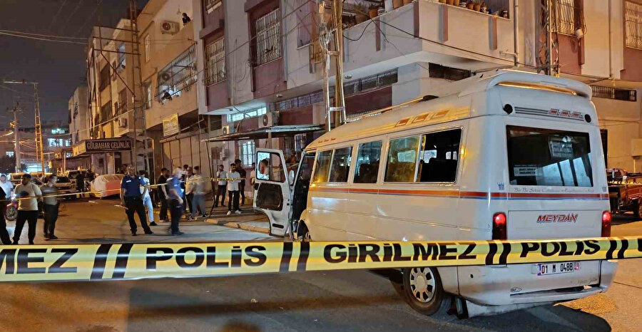 Adana'da dolmuşa silahlı pusu