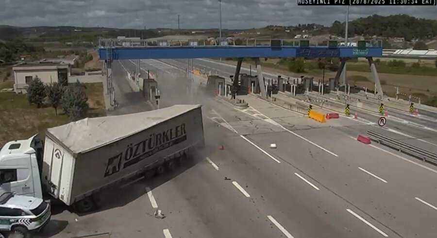 TEM gişelerinde tır kazası: 5 yaralı