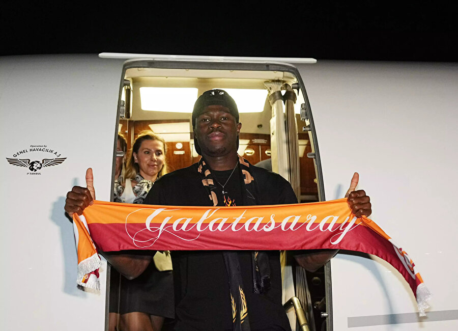 Galatasaray, Wilfried Singo ile 5 yıllık sözleşme imzaladı