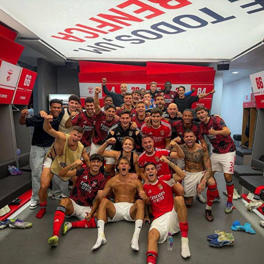 Benfica galibiyet pozu