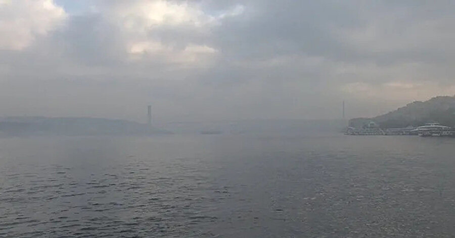 İstanbul Boğazı'nda sis