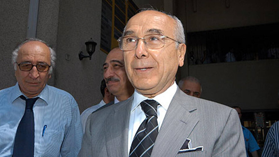 ​Adana Büyükşehir Belediyesi'nin 5 dönem başkanlığını yapan Aytaç Durak