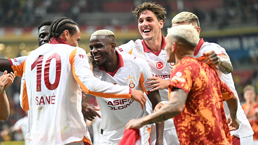 Galatasaray'da yaprak dökümü: Bir gün içinde üçüncü veda