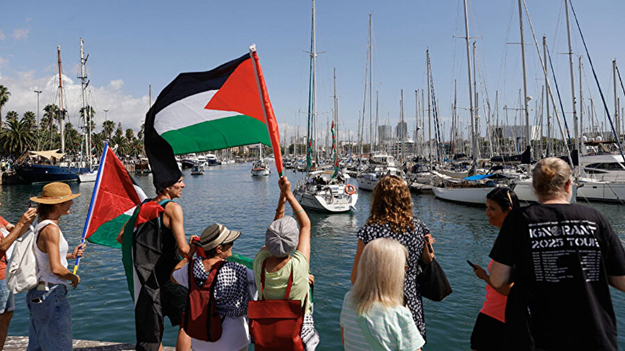 ​Küresel Sumud Filosu Gazze için Akdeniz’den yola çıktı.