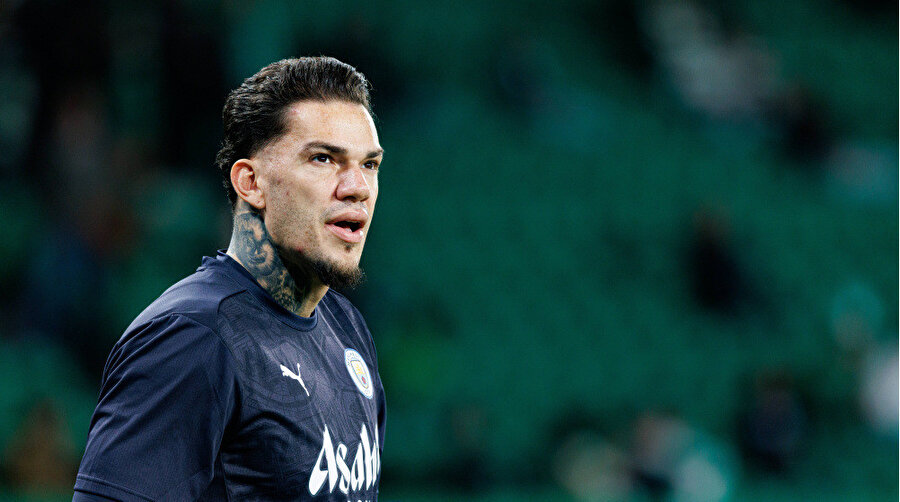 Fenerbahçe, Ederson'a ödeyeceği maaşı KAP'a bildirdi