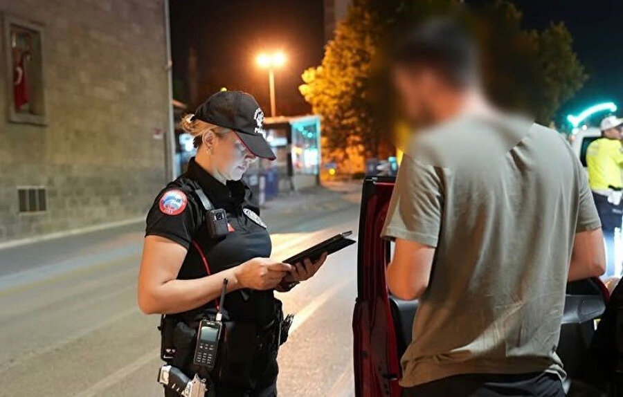 Modifiye ve abartı egzoz denetiminde 5 araç trafikten men edildi