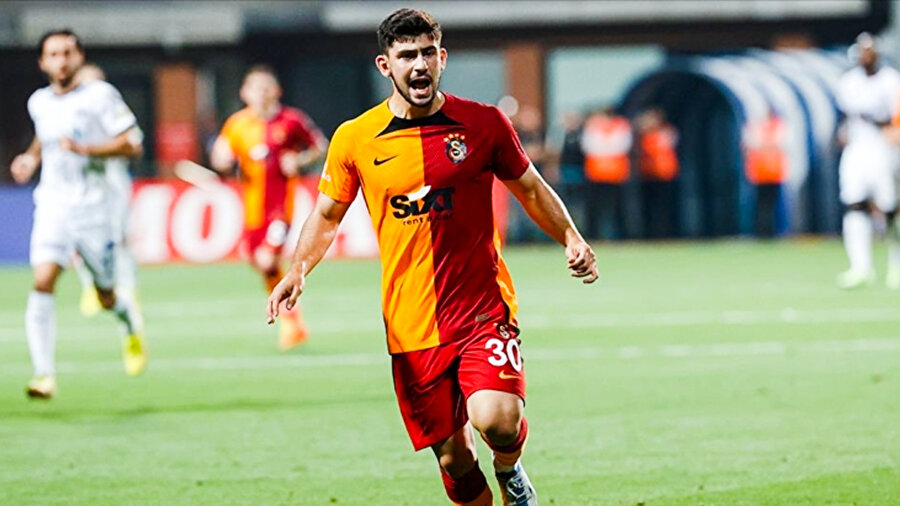 Galatasaray futbolcusu Yusuf Demir