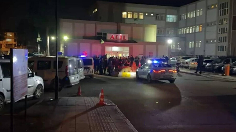 Hastane acilinde husumetli akrabalar arasında kavga.