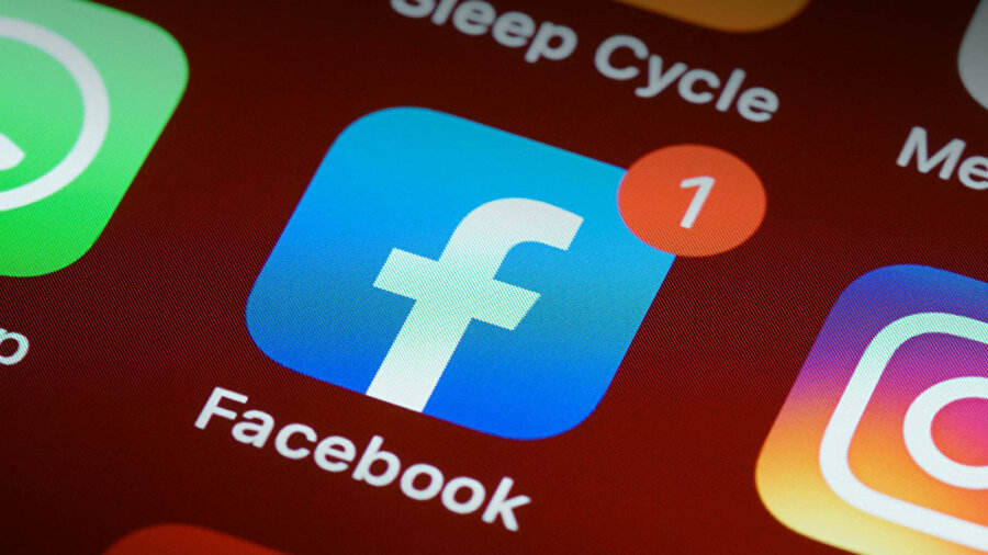 Mark Zuckerberg Facebook'a dava açtı.