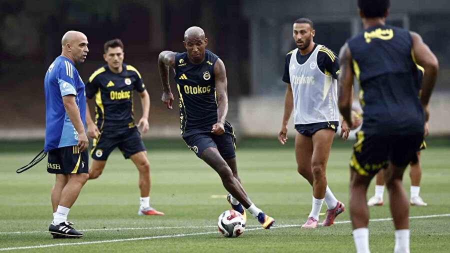 Marco Asensio, Fenerbahçe formasıyla ilk antrenmanına çıktı